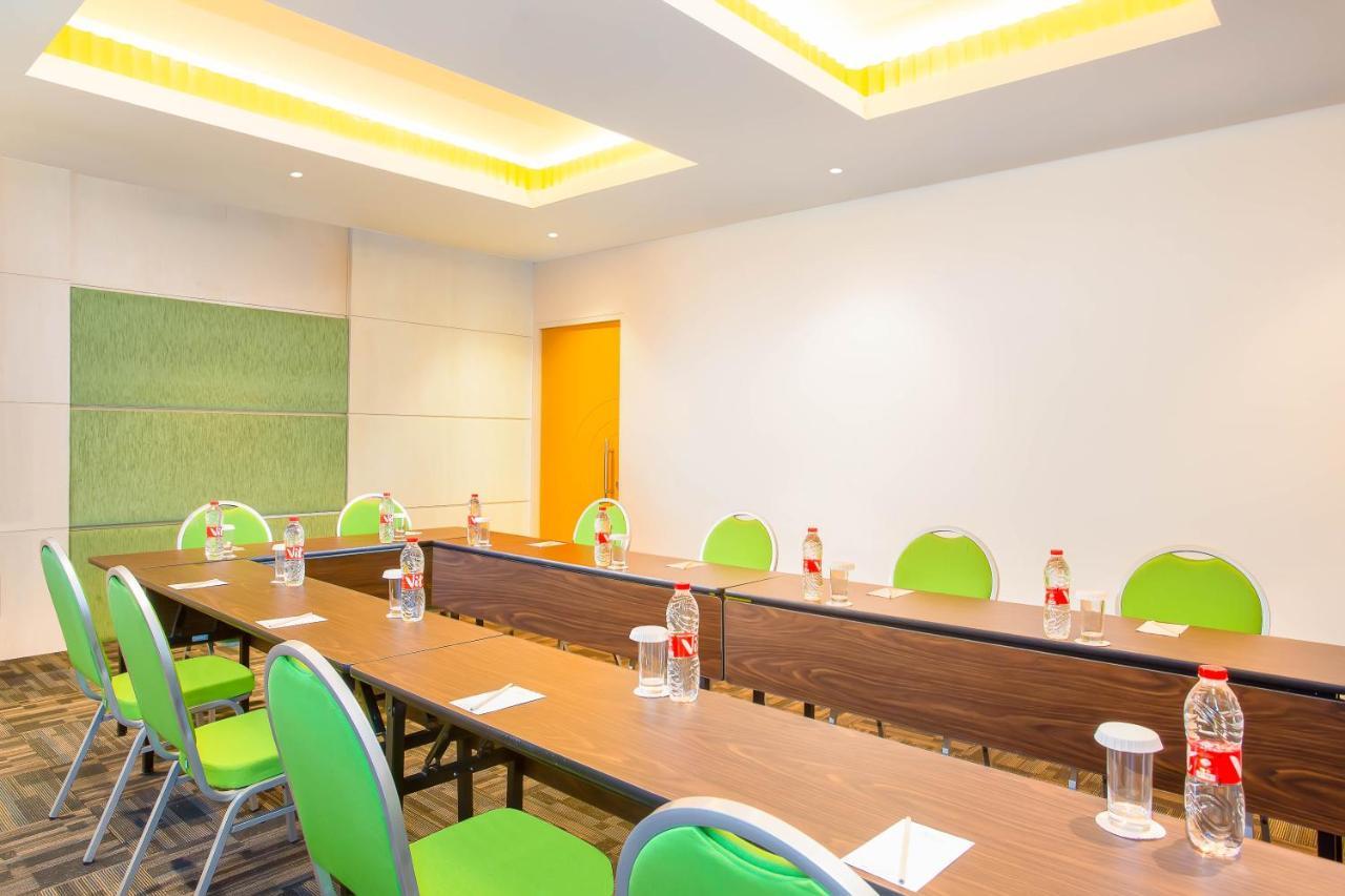 Zest Parang Raja Solo By Swiss-Belhotel International Bonorejo Extérieur photo