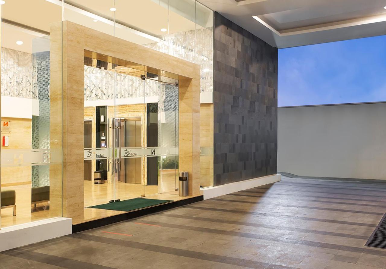 Zest Parang Raja Solo By Swiss-Belhotel International Bonorejo Extérieur photo